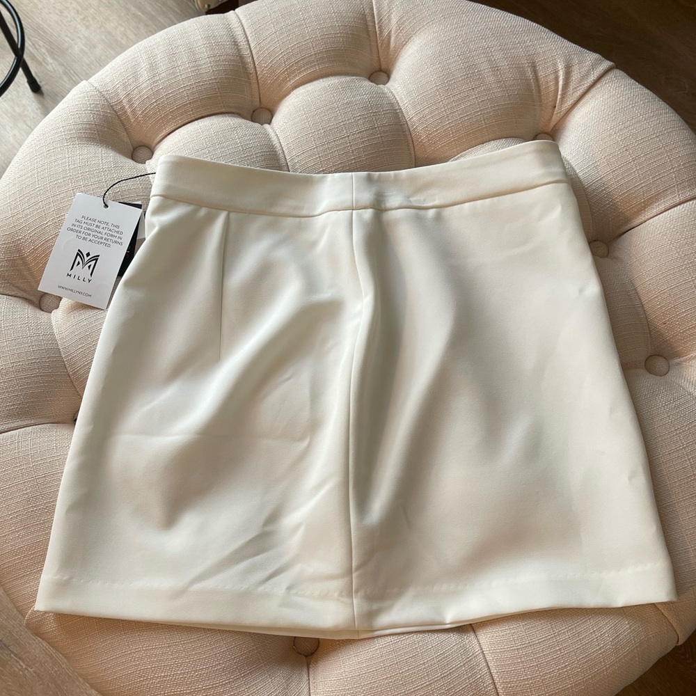 Milly Modern Miniskirt, white, size 8.
